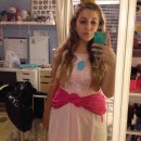 Easy Princess Peach Costume DIY