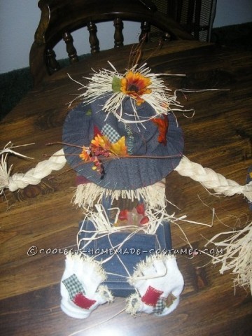 Funny and Cute Homemade Couple Costume: Not-So-Scary Scarecrows