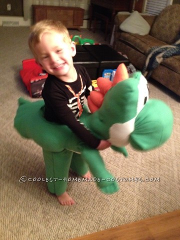 Cool Homemade Illusion Costume for a Toddler: Its Me Mario... And Yoshi Too!