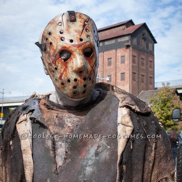 Scary Homemade Jason Voorhees Costume from Freddy vs. Jason