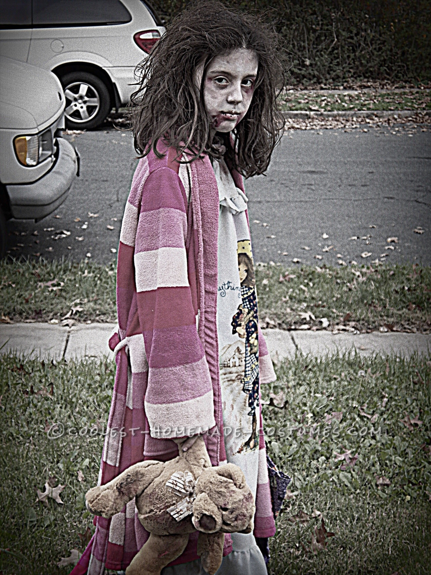 Scary Homemade Costume for a Girl: Little Zombie Girl