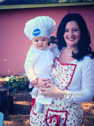 Cute Pillsbury Doughboy Baby Costume (and Mom the Baker)