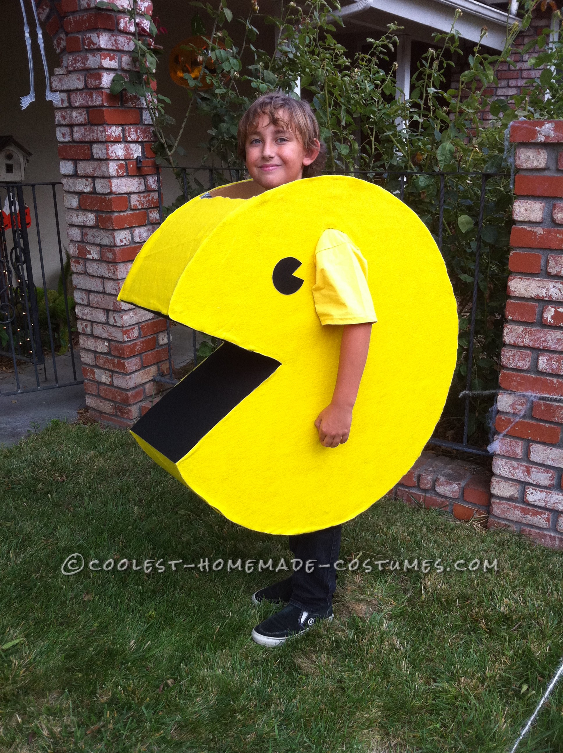 Want a Fun and Easy Homemade Costume? Be Pac-Man!