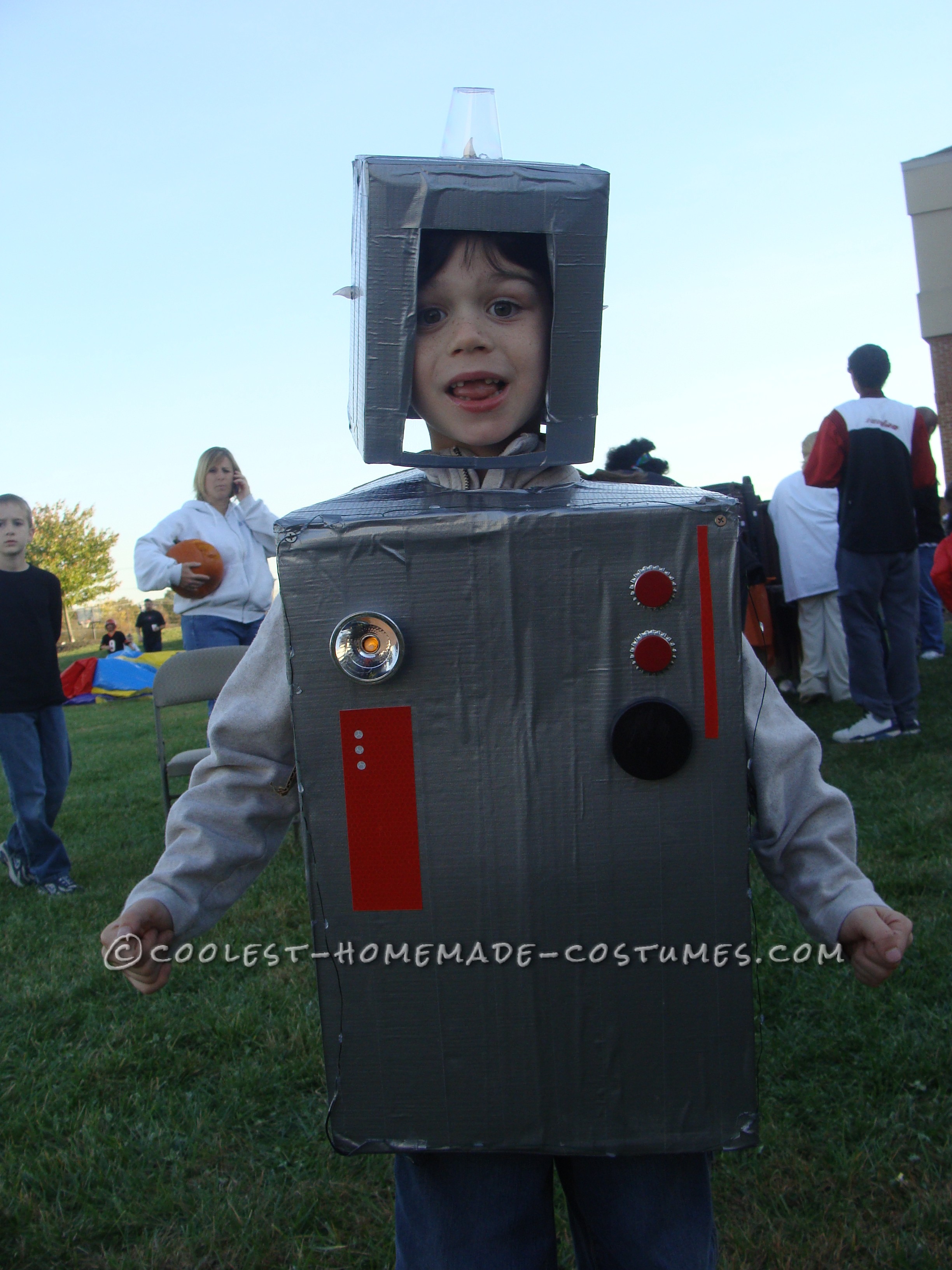 Easy Cardboard Box Robot