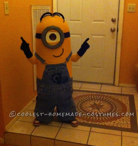 5 Year Old's Kick Tushy Minion Halloween Costume