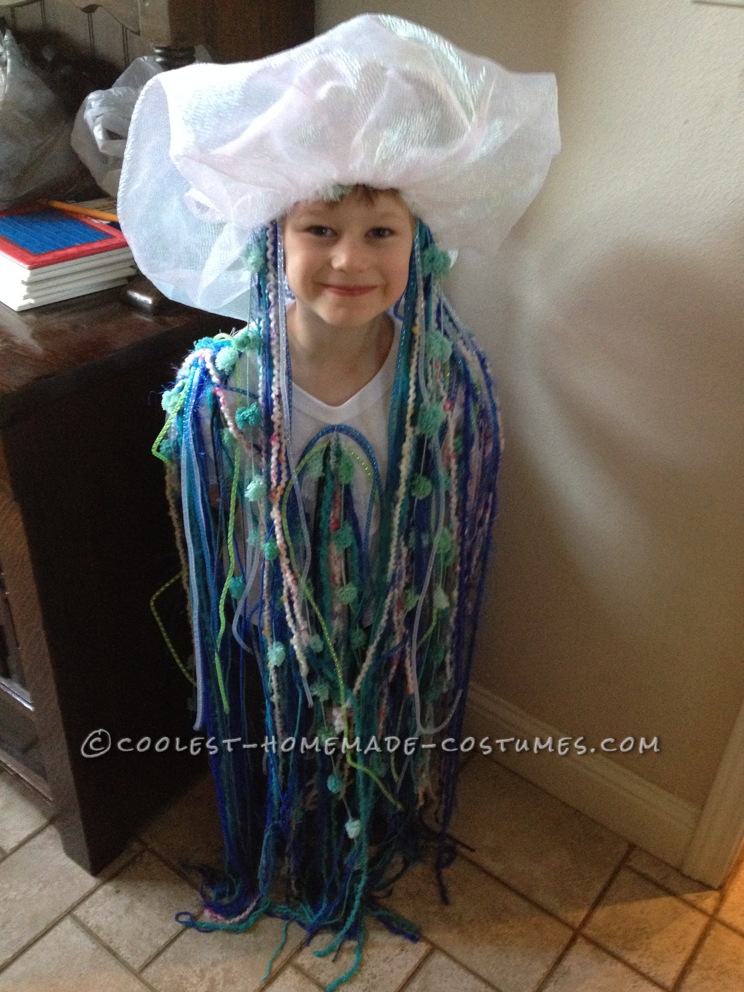 Adorable and Easy to Make Jelly Fish Costume