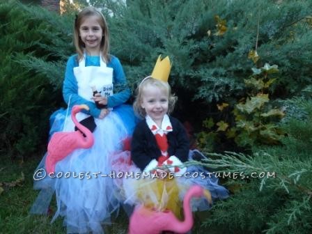 Couple Costume Ida for Girls: Alice in Wonderland and Queen of Hearts