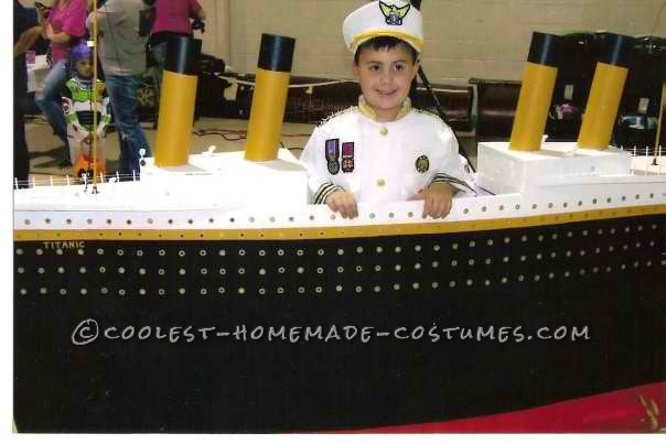 Captain of the Unsinkable Titanic Costume