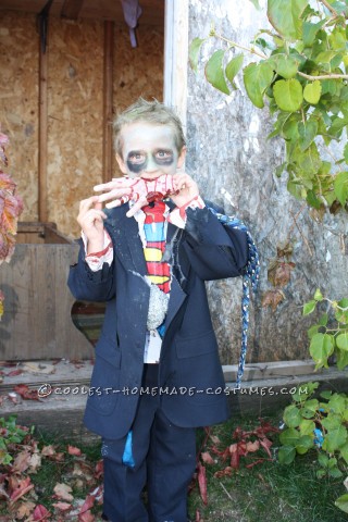 Creepy Clark Kent Superman Zombie Costume