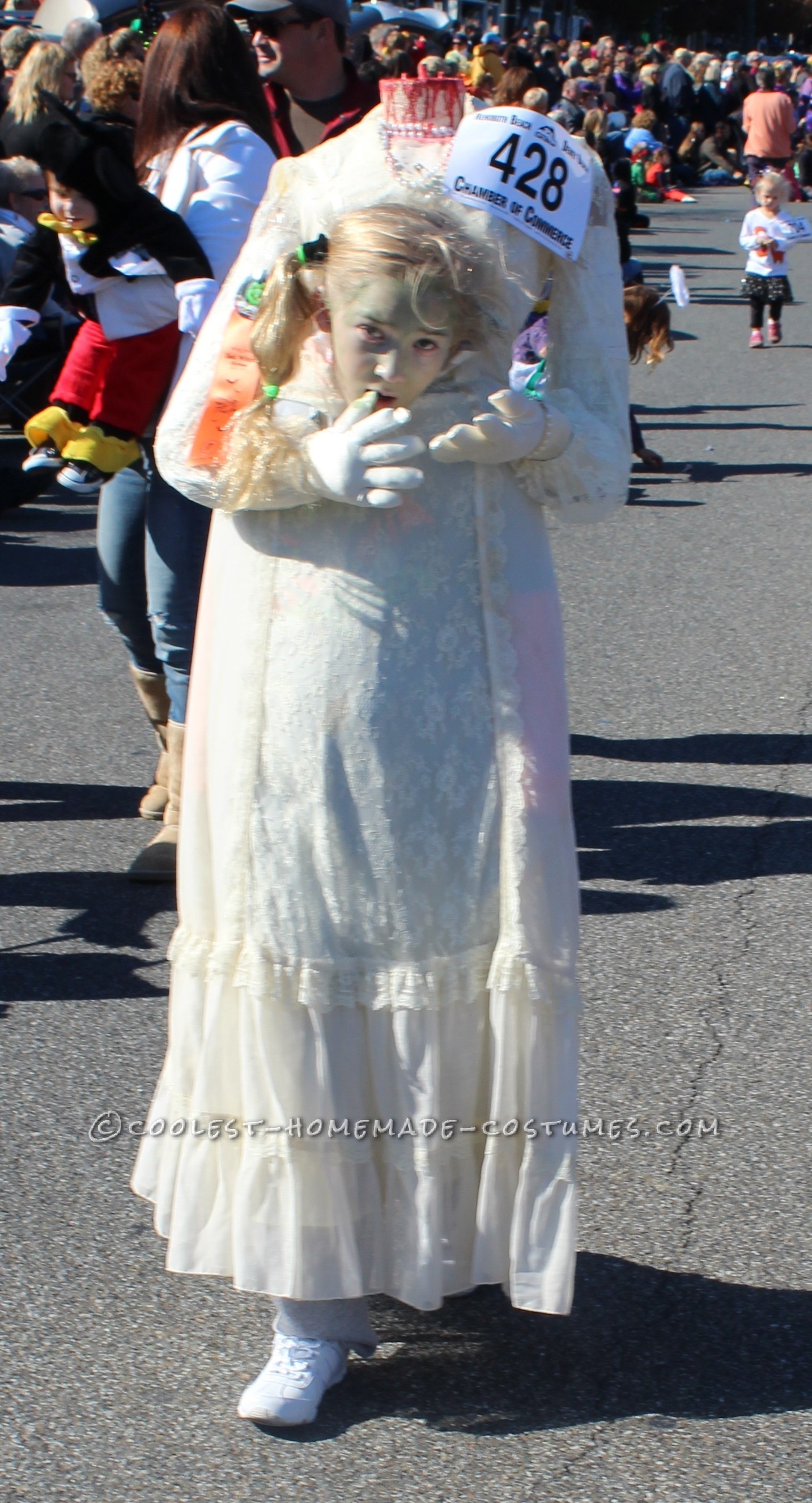 Cool Headless Bride Halloween Costume for a Girl