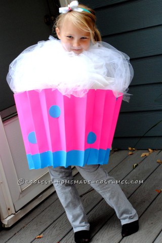 Cute Last-Minute Cupcake Costume