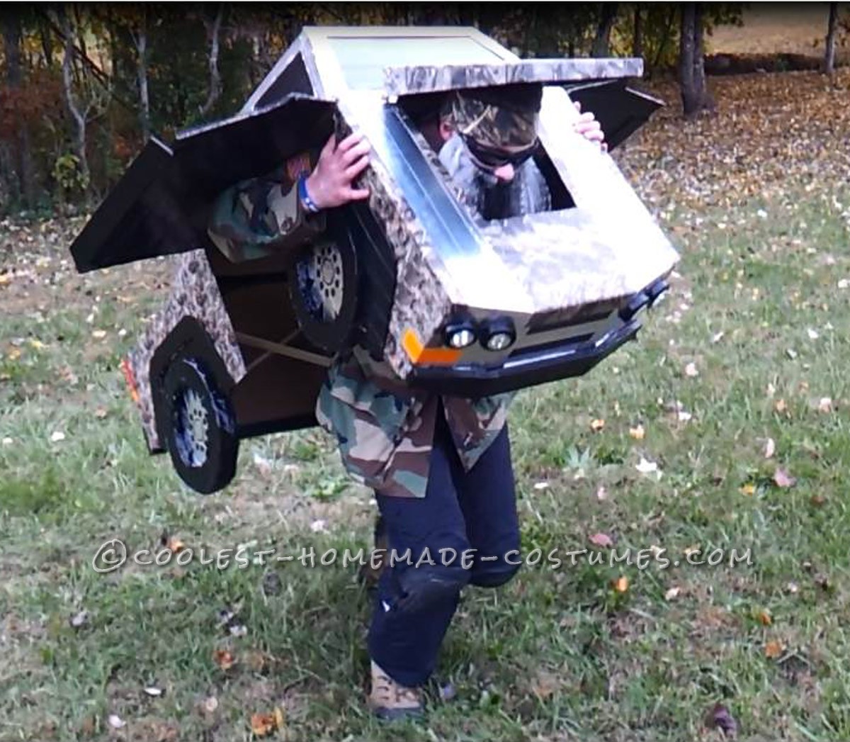 Awesome Duck Dynasty Transforming Truck Costume