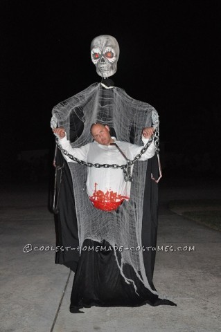 Giant Skeleton Victim Illusion Costume