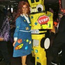 I Melted My Skin to Give Her this Magic School Bus Couple Halloween Costume