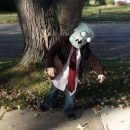 Plants vs. Zombies Flag Zombie Costume: I want BRAINS!