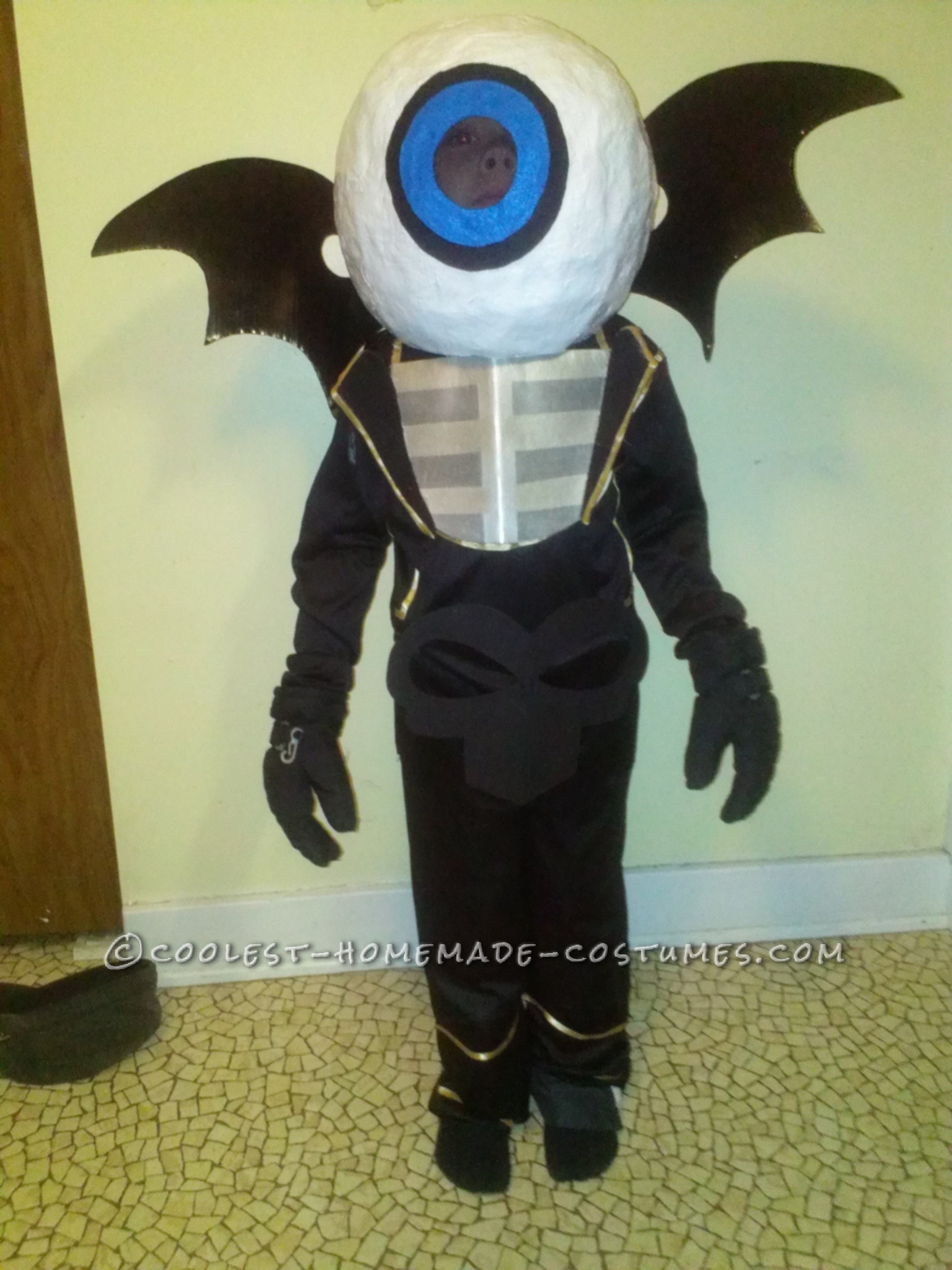 Inexpensive Costume: Eyebrawl from Skylanders