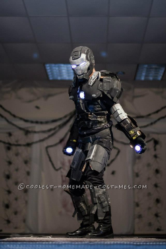 Awesome Iron Man War Machine Costume!