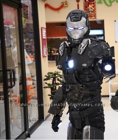 Awesome Iron Man War Machine Costume!