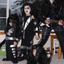 Cool Family KISS Costume (... and KISSING My Fingertips Goodbye!)