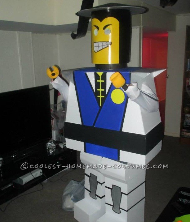 LEGO Minifig Raiden Costume from Mortal Kombat