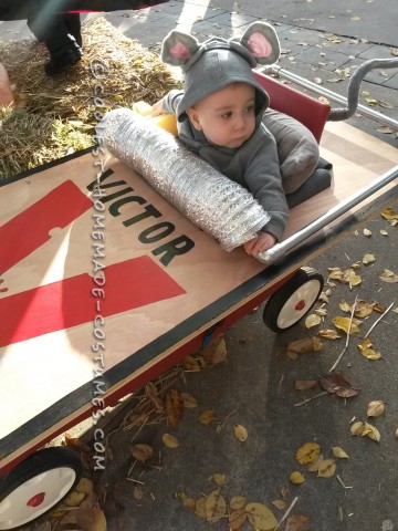 Baby Mouse's First Halloween Costume (And he got the Cheese!)