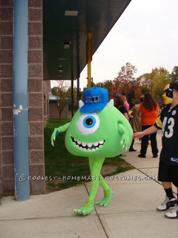 Cool Homemade Mike Wazowski Costume with Little Sister Boo