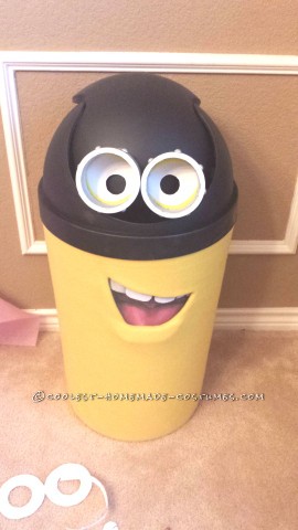 Coolest DIY Mom and Son Couple Costume: Minion Agnes and Costumes