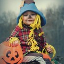 No-Sew Scarecrow Costume