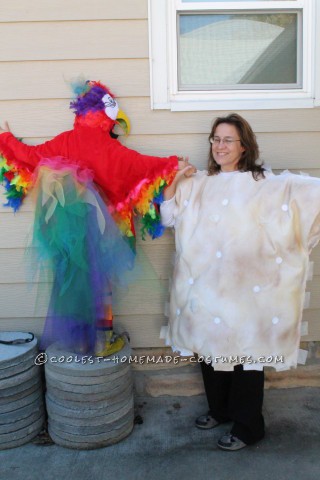 Cool Mom and Daughter Couple Halloween Costume: Polly Wants A Cracker!