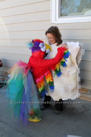 Cool Mom and Daughter Couple Halloween Costume: Polly Wants A Cracker!
