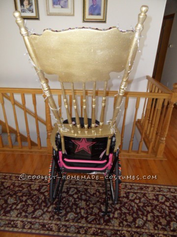 Awesome Wheelchair Costume: Queen of Hearts and her Golden Throne