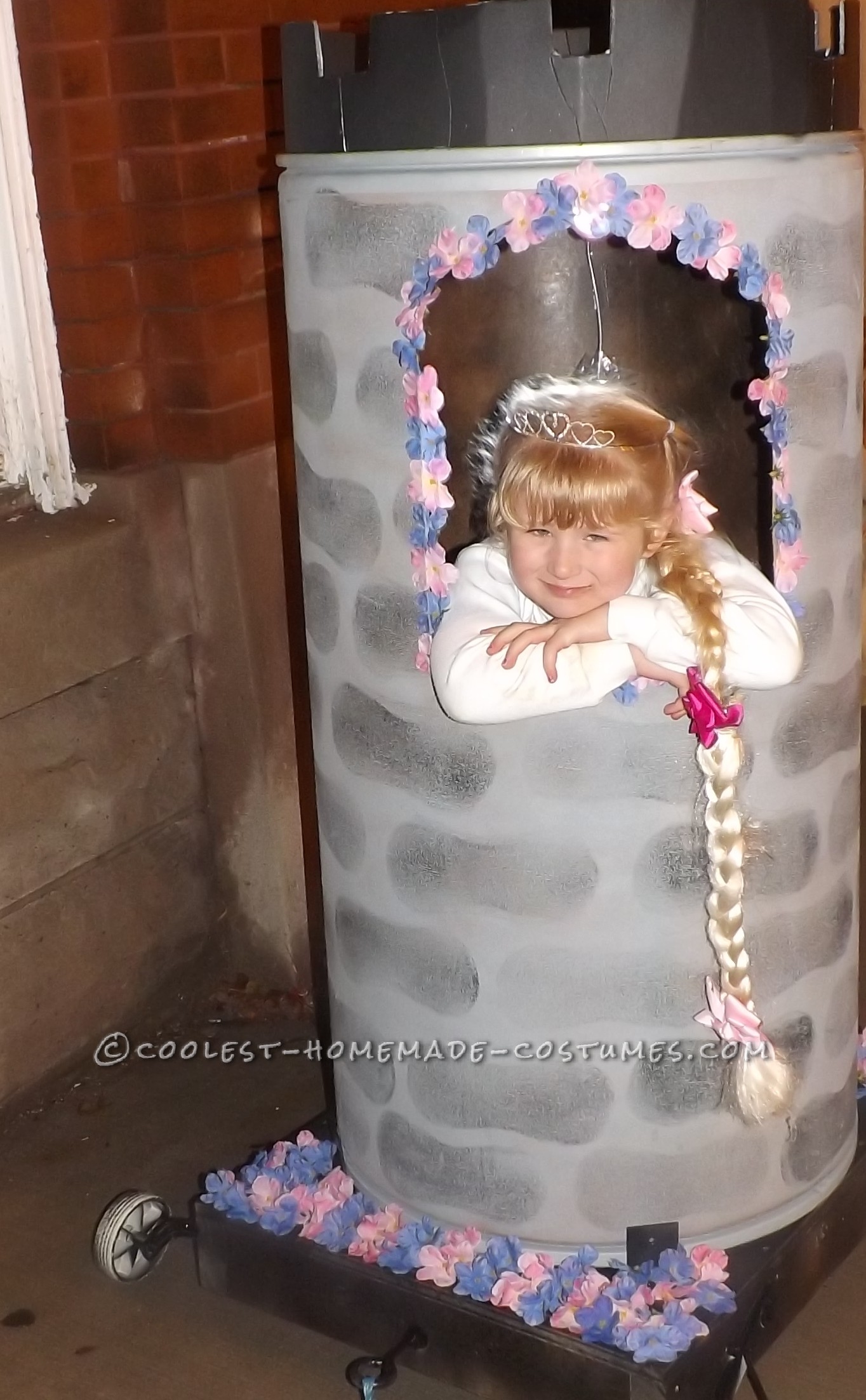 Contest-Winning Rapunzel Halloween Costume for a Girl