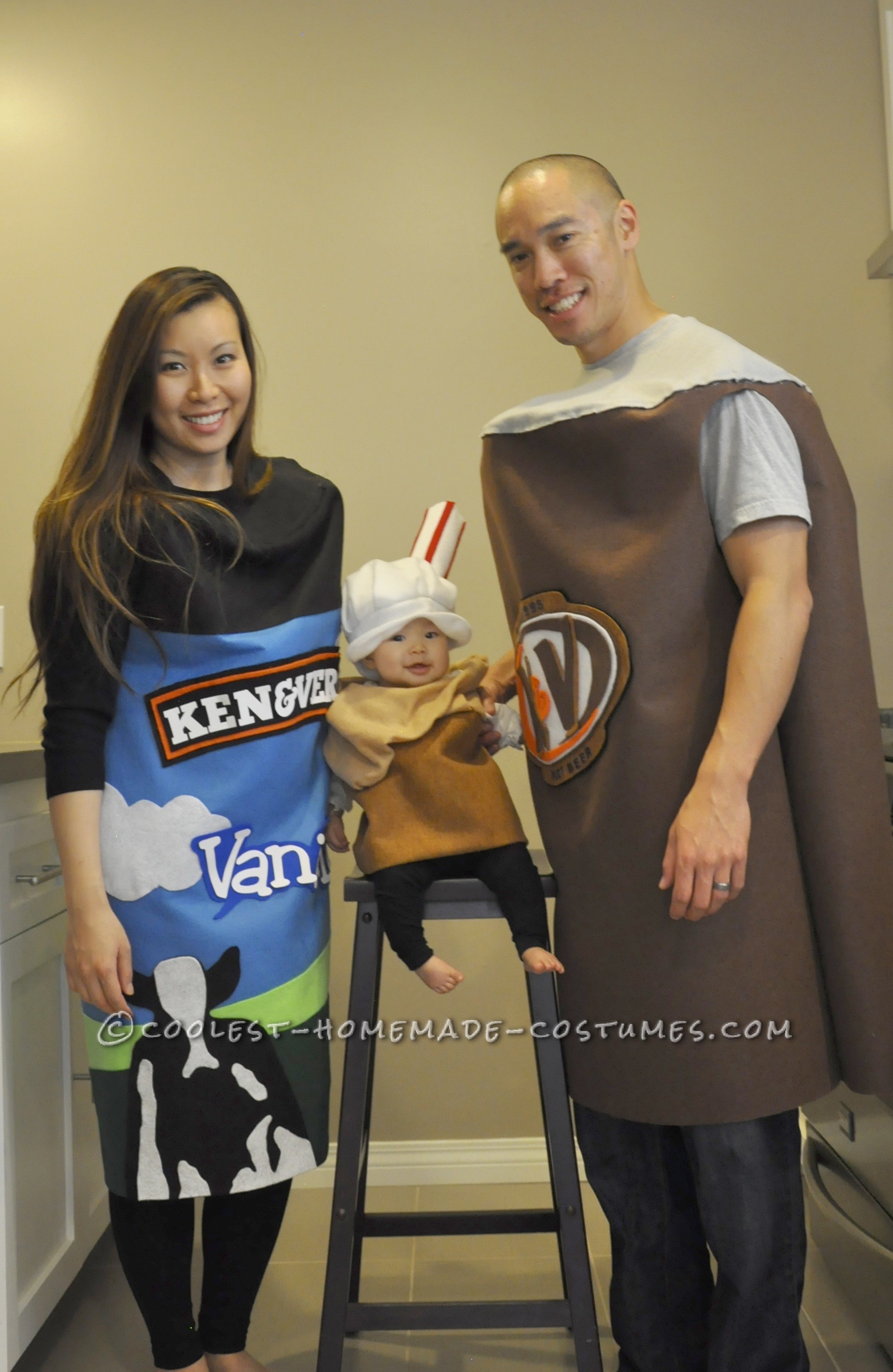 Cool Family Halloween Costume Idea: Root Beer Float