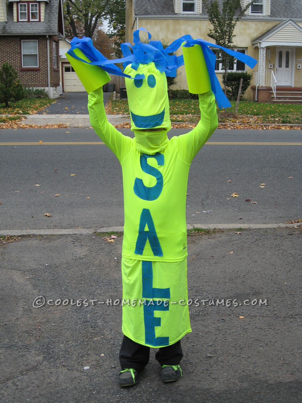 Fun DIY Costume Idea: Sky Dancer Sign