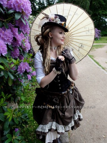 Cool Woman's Steampunk Costume: The Lady Captain of the Ark