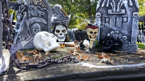 The Walking Cemetery Halloween Costume