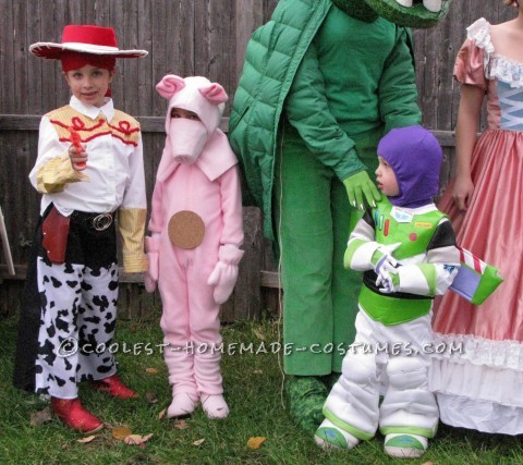 Cool Homemade Toy Story Family Costume