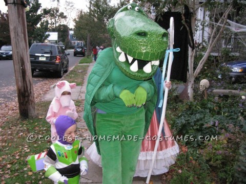 Cool Homemade Toy Story Family Costume