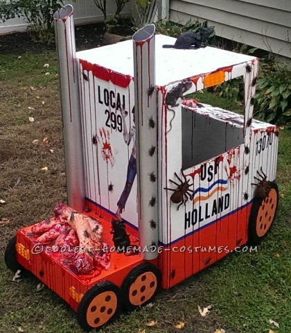 Creepy DIY Zombie Truckers Couple Costume