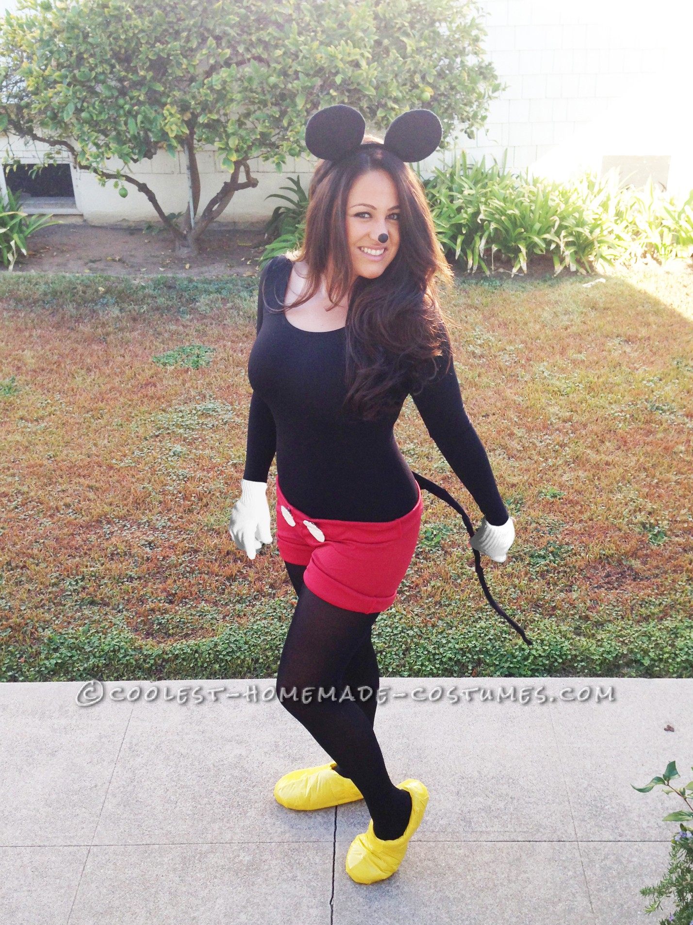 Cute No-Sew Mickey Mouse Costume
