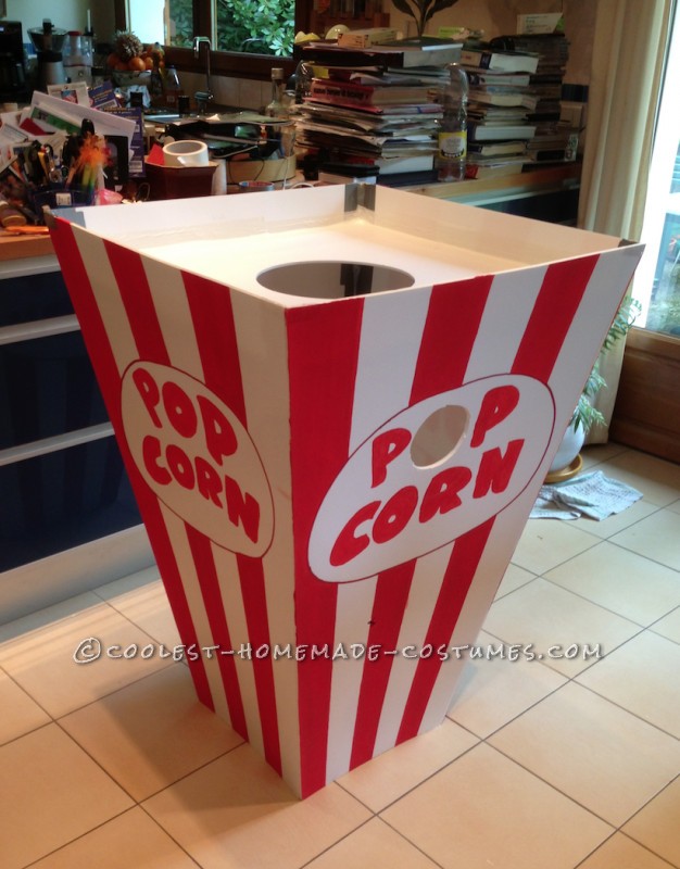 Pot of pop-corn.