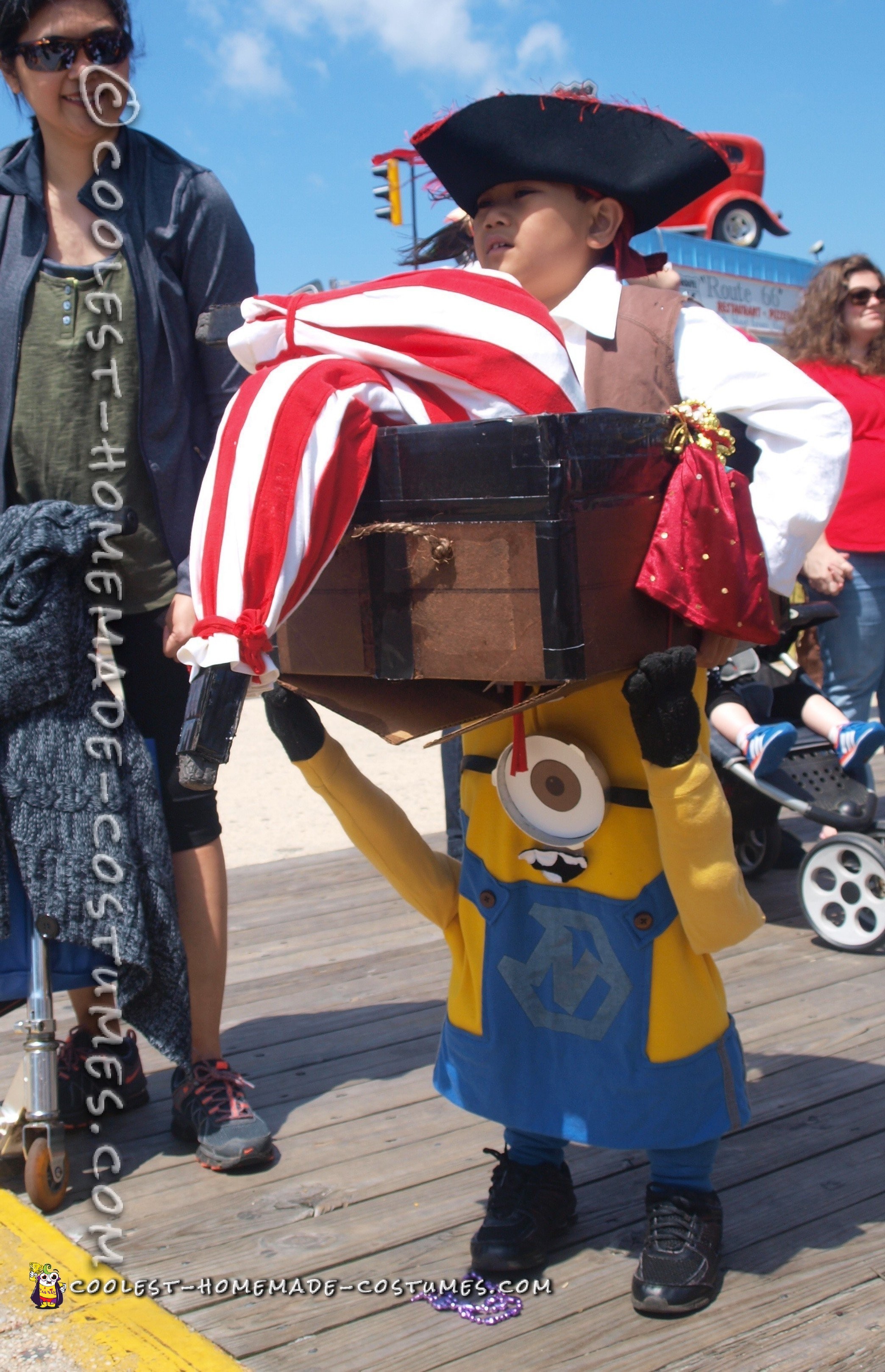 Optical Illusion Costume: A Minion Carrying a Pirate in a Treasure Chest