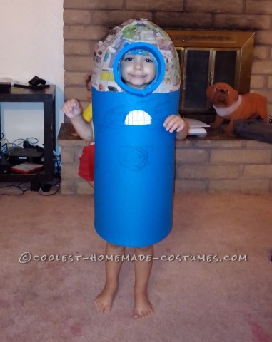 Cool Family Halloween Costume: Adorable Minions