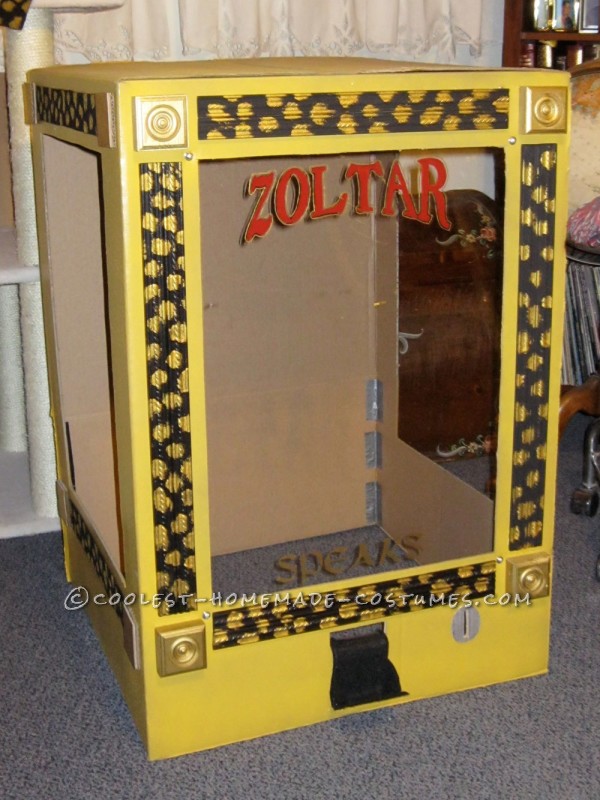 Cool Zoltar the Fortune Telling Machine Costume
