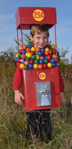 Cool Duo Costume:  A Gumball Machine and a Quarter