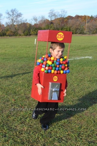 Cool Duo Costume:  A Gumball Machine and a Quarter