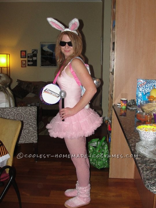 Sexy No-Sew Costume for a Woman: Energizer Bunny Comes to Life!