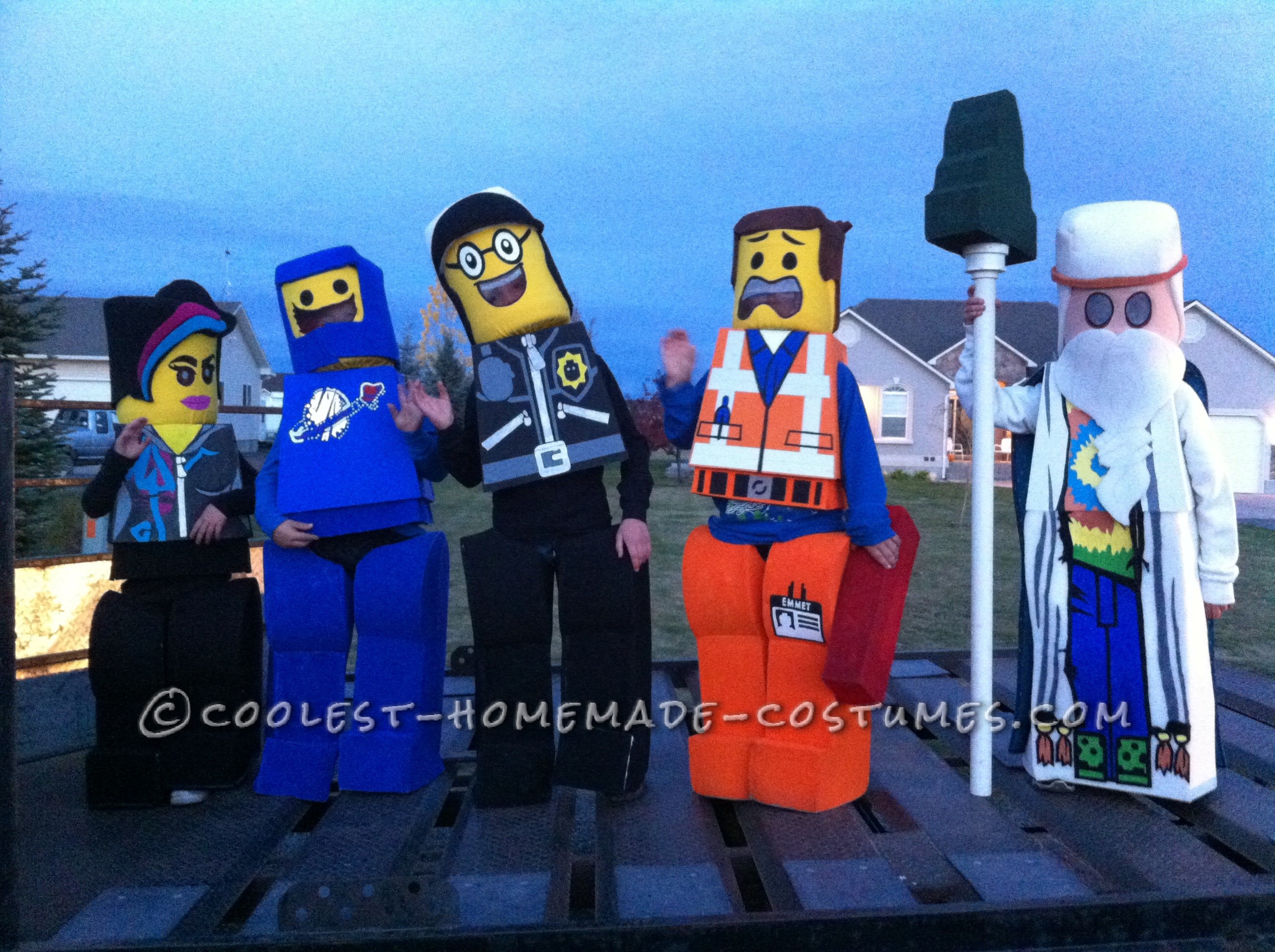 Cool DIY LEGO Costumes for Siblings