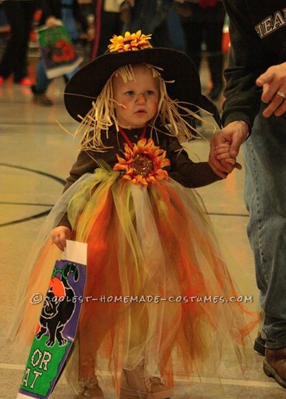 Adorable Scarecrow Costume for a Girl