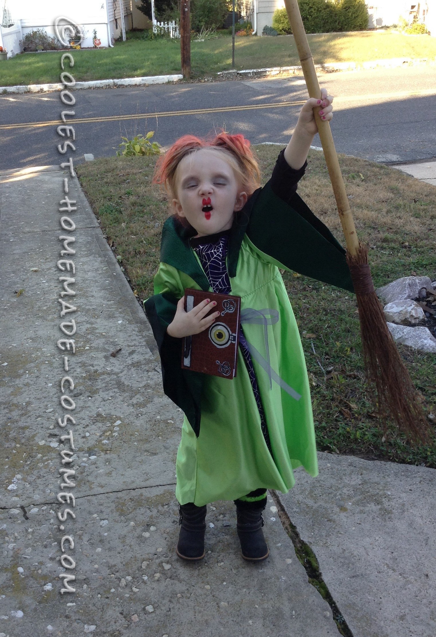 Cute Winifred Sanderson Hocus Pocus Costume for a Girl